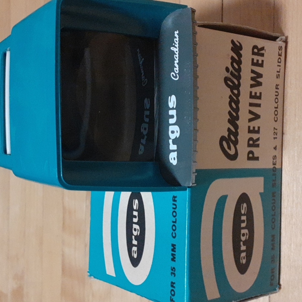 Vintage Argus Canadian slide previewer